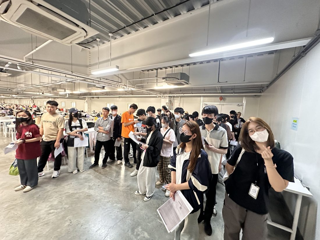 打工派遣 · 報到現場